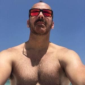 Meet your Posher, Lee